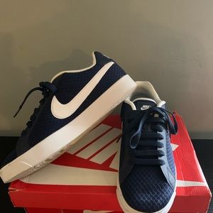 nike court royale lw txt